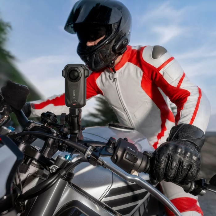 Insta360 X6 360 Camera Motorcycle Bundle | X605
